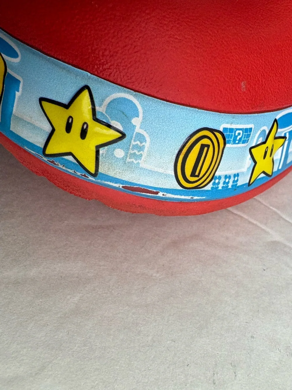 Super Mario Bros. Crocs Classic Lights Clog- Red size J 2